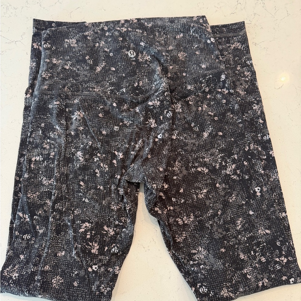 Lululemon Black and White Patterned Leggings